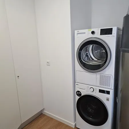 Well Ac Ponta Delgada